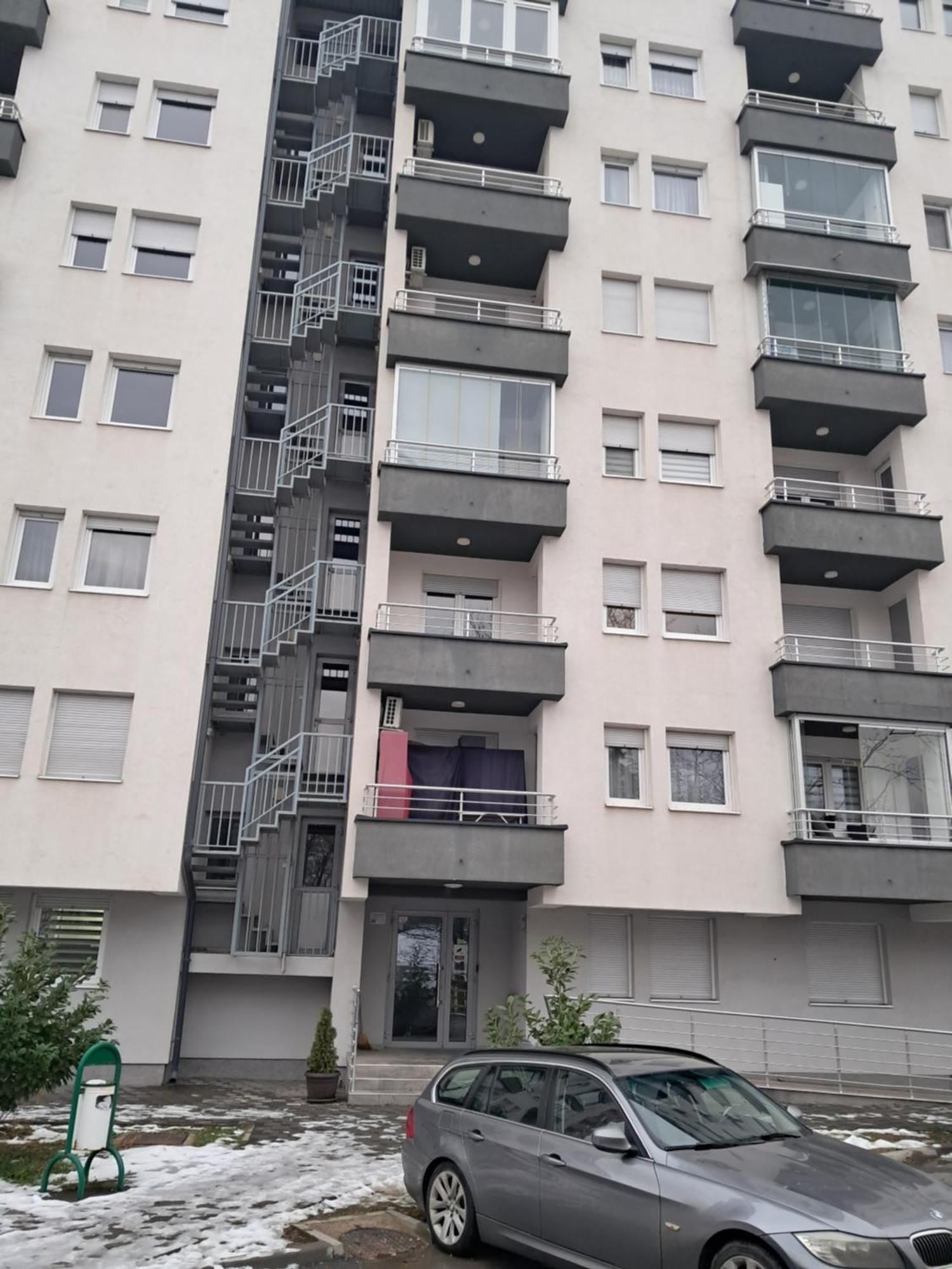 Apartmani Jaca Tuzla Exteriör bild