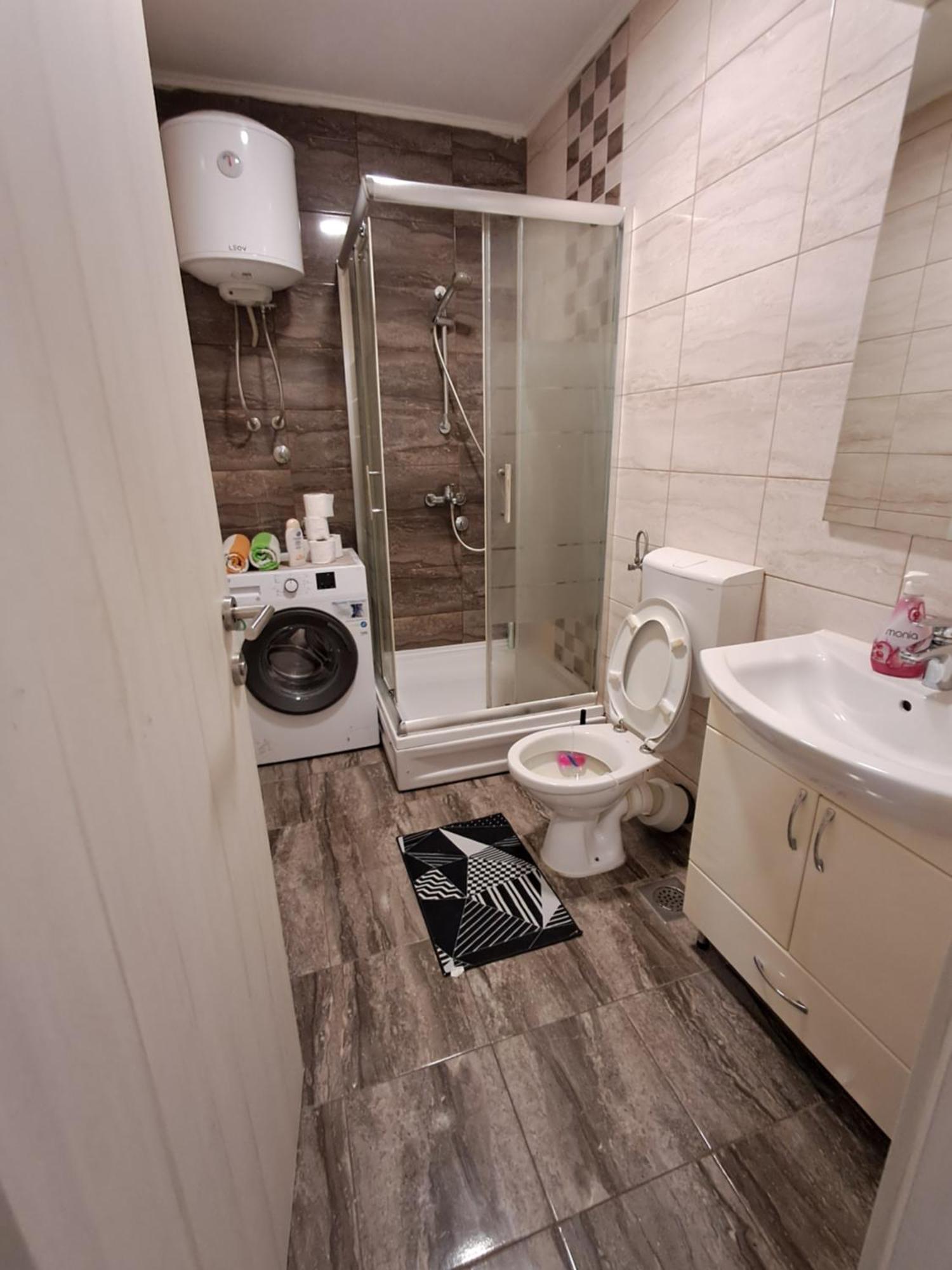 Apartmani Jaca Tuzla Exteriör bild