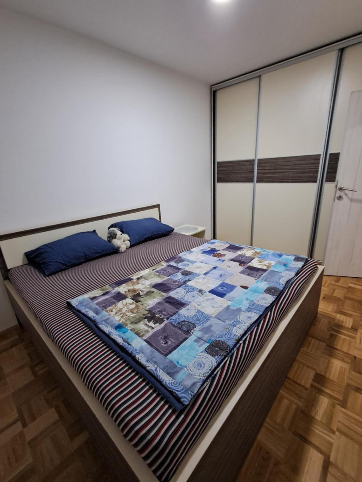 Apartmani Jaca Tuzla Exteriör bild