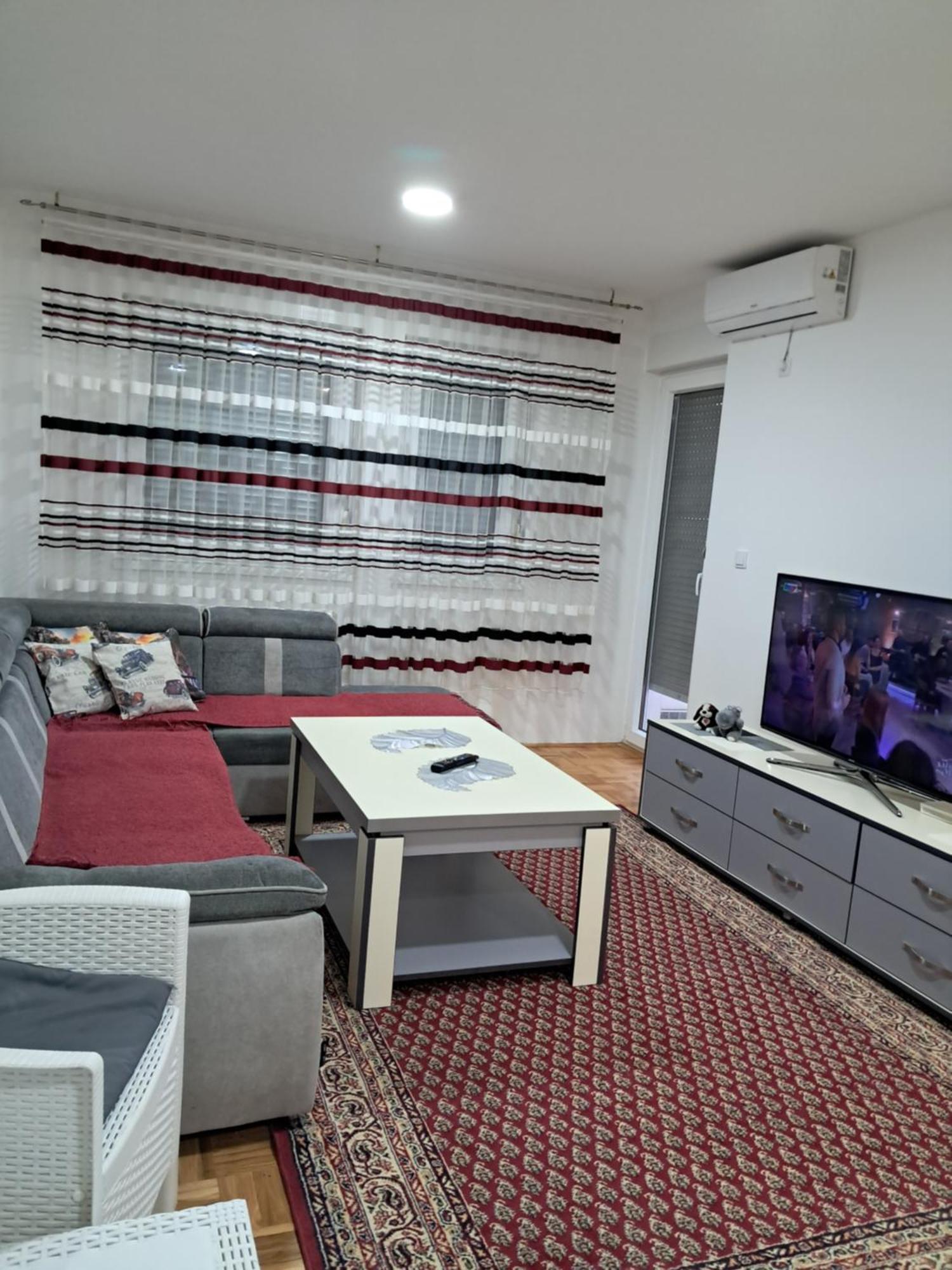 Apartmani Jaca Tuzla Exteriör bild