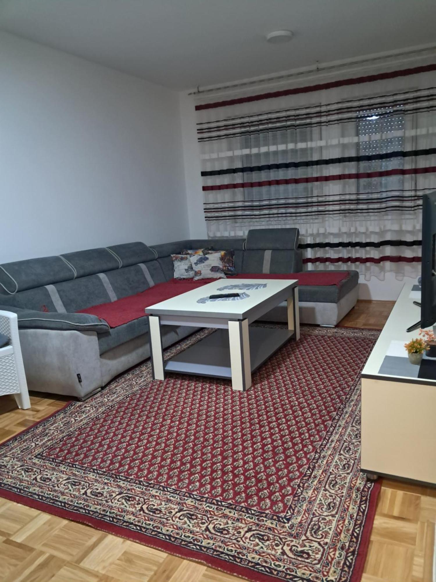 Apartmani Jaca Tuzla Exteriör bild